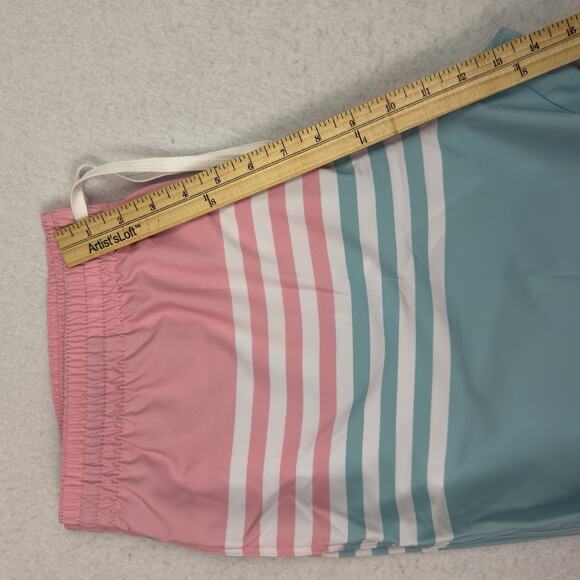 Chubbies The On The Horizons Swim Trunks XXL 5.5” Inseam Pink Teal Stripe NWT - Picture 6 of 12